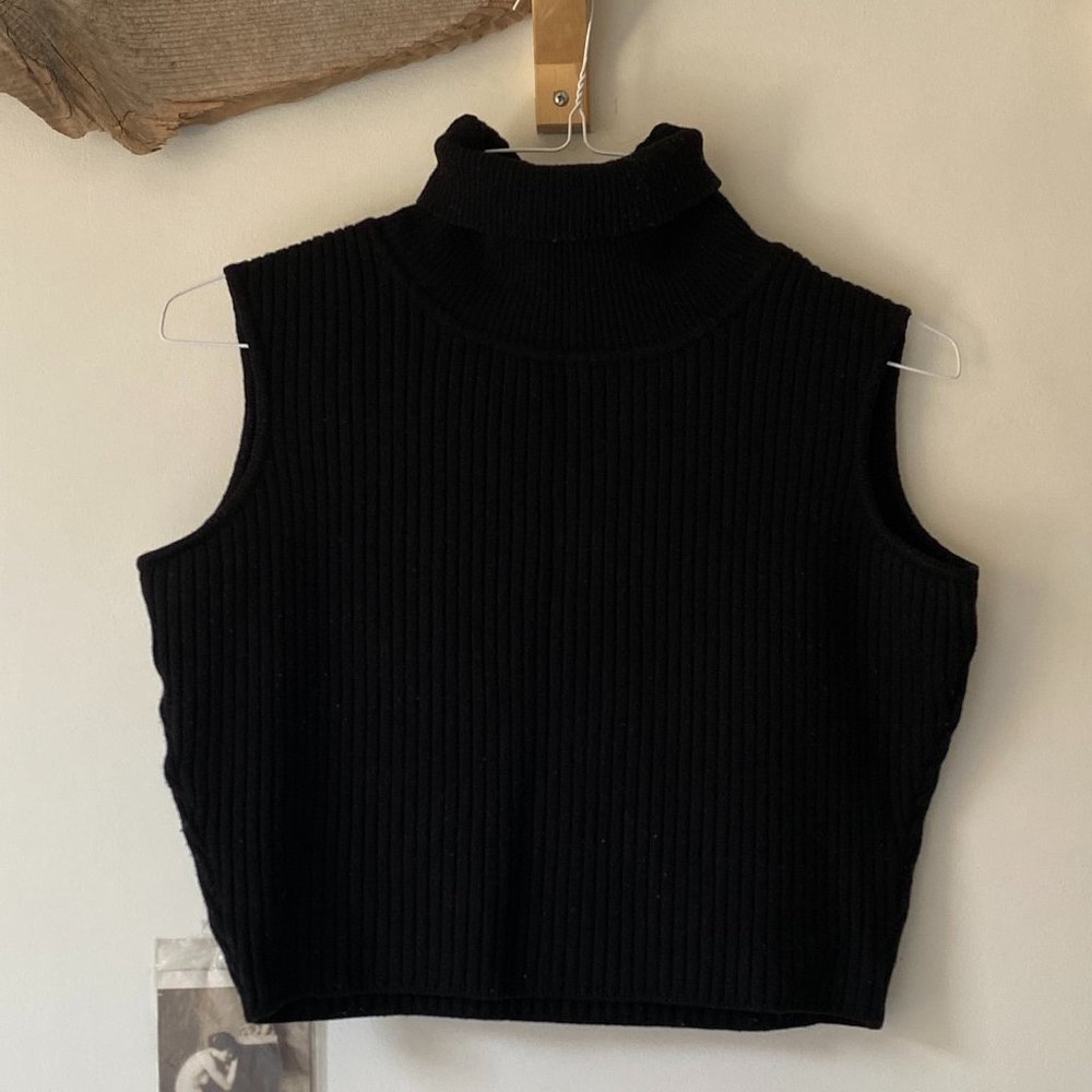 Etienne Dereux Ribbed Wool Vest